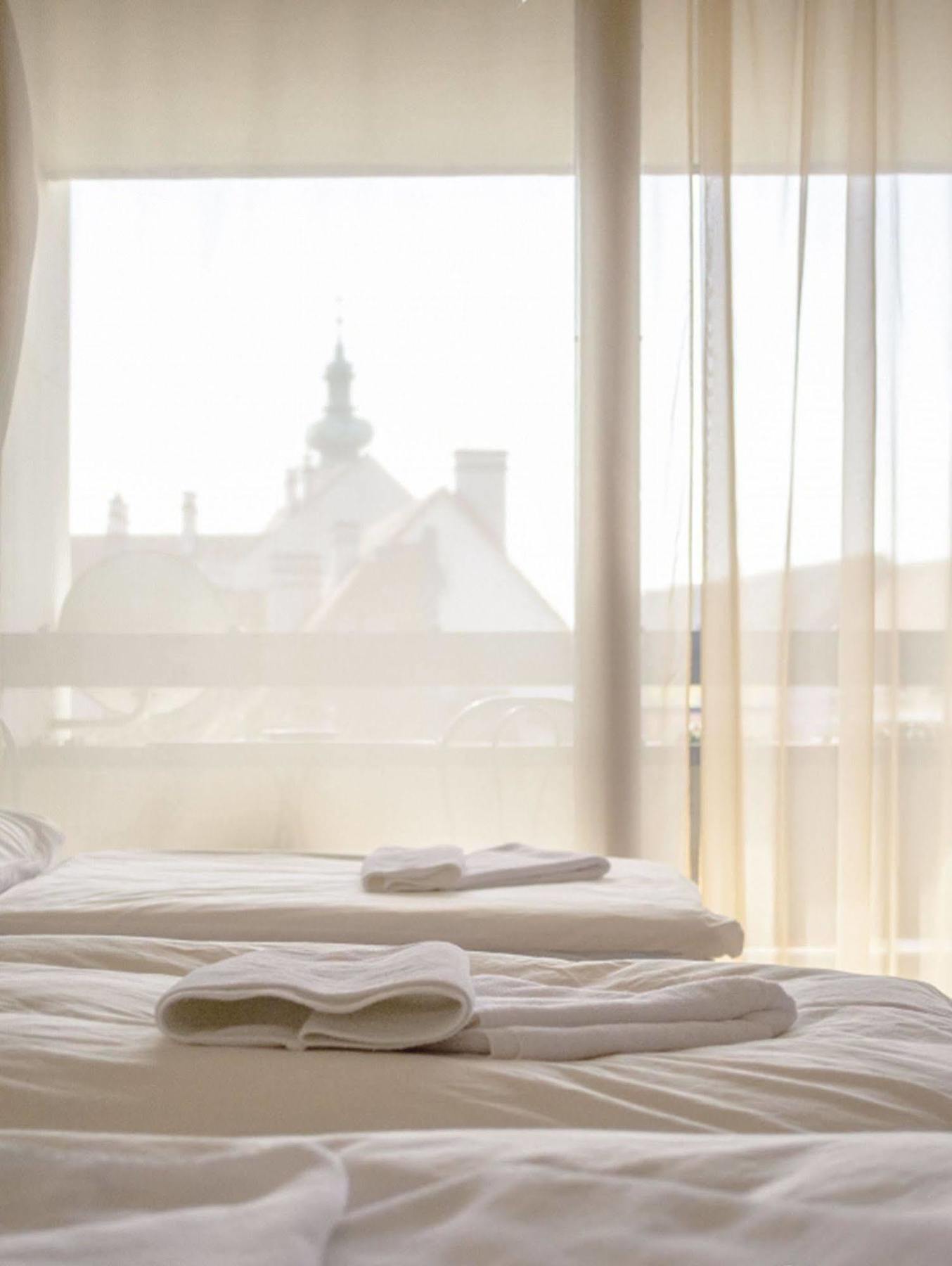 Hotel Konferencia Gyor Luaran gambar