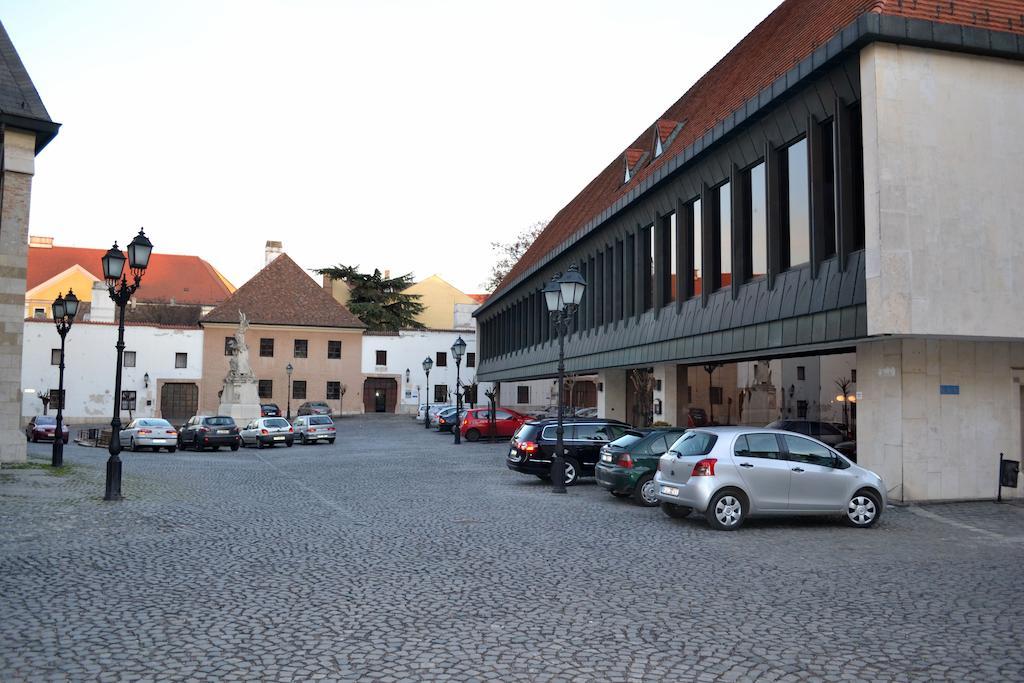 Hotel Konferencia Gyor Luaran gambar