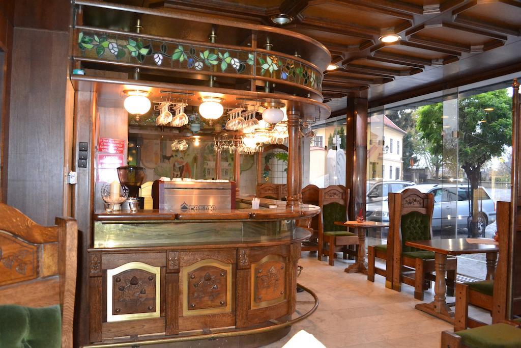 Hotel Konferencia Gyor Luaran gambar